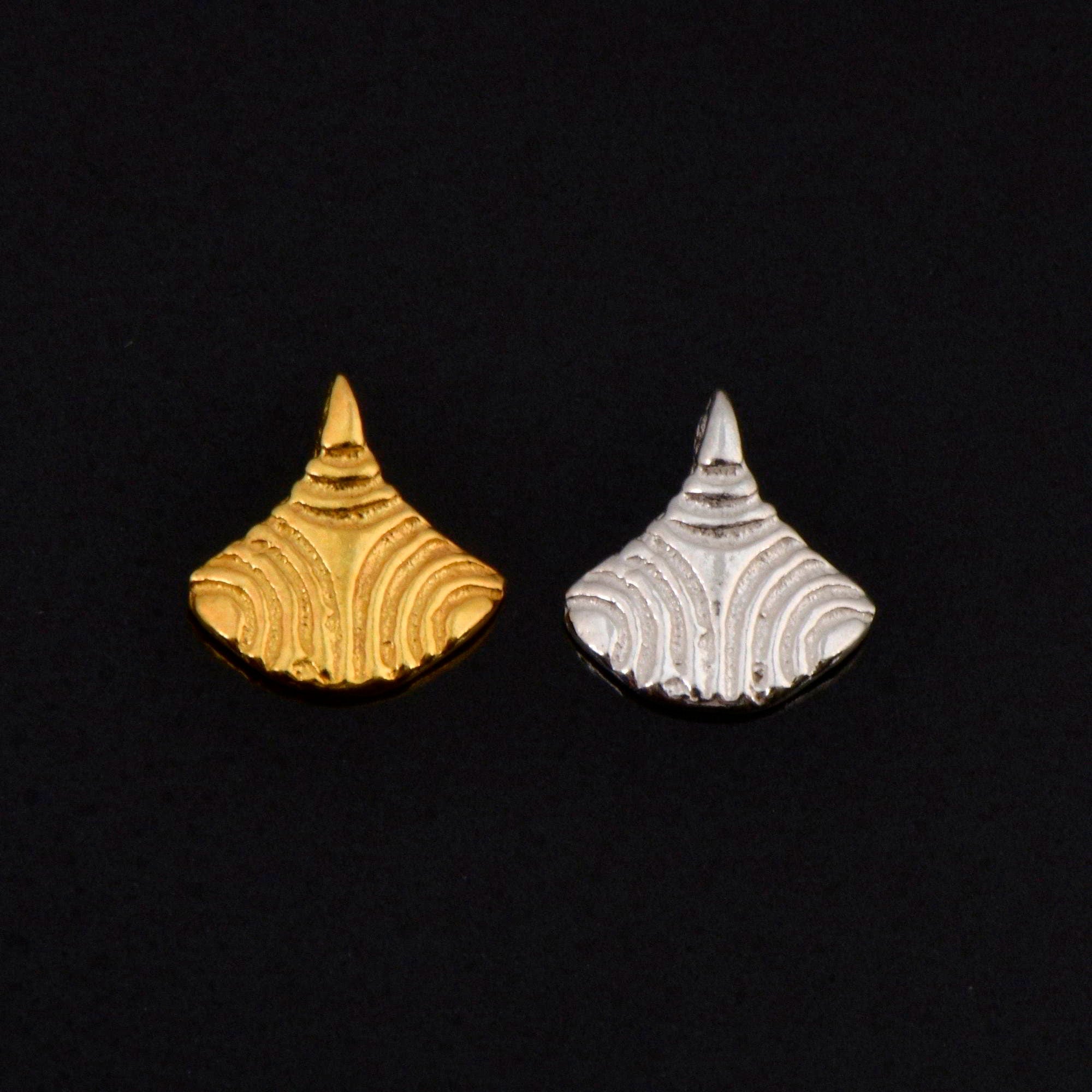 24K Gold Vermeil & 925 Stelling Silver Sea Shell Dangle Charm, Silver Dangle Charm, Earrings Dangle Charm, Jewelry Finding, S23V\S23